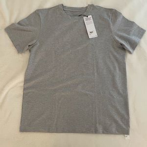 NEW WITH TAGS MENS ALO GREY T-SHIRT